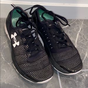 Underarmour running shoes